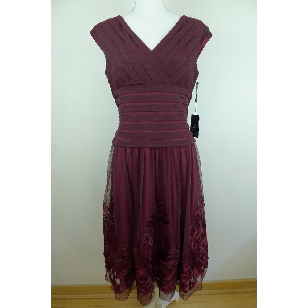 Adrianna Papell Women's Purple-Red Applique Dress